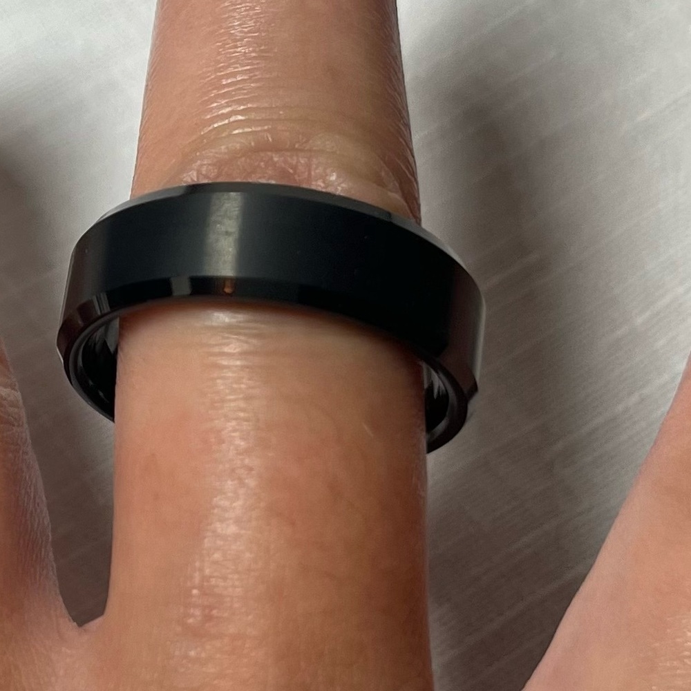 8mm Tungsten Black Ring Band Matted Beveled Edges Comfort Fit new. Size 13